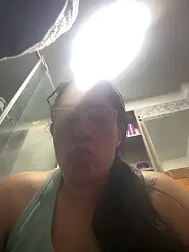 Andreaisis2  live sex cam