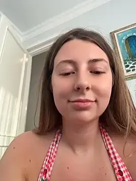 Curvyflawless  live sex cam