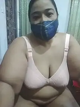 Momo_loves  live sex cam