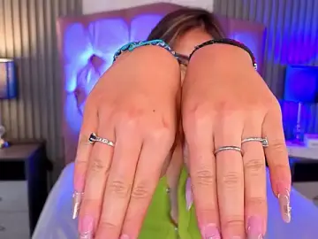 Bonnali_lune  live sex cam