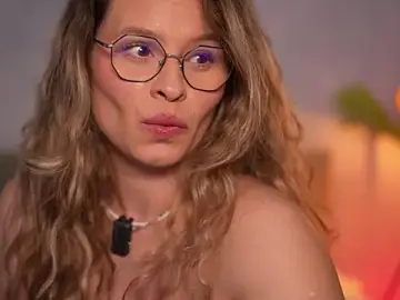 BrandyWhite  live sex cam