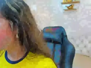 CAAMII_SWEETT  live sex cam