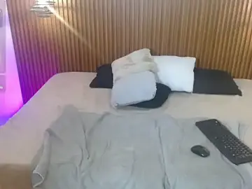 Kiara_Secret69  live sex cam