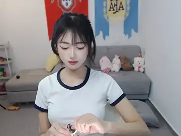Lucya-a  live sex cam