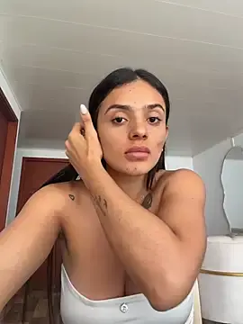 Pau_9  live sex cam