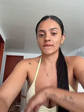 Pau_9  live sex cam
