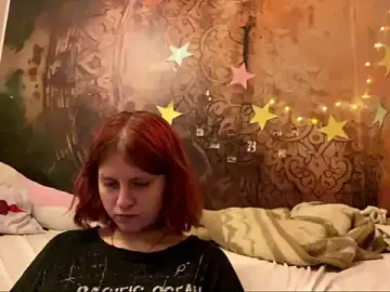 Hypercutee  live sex cam