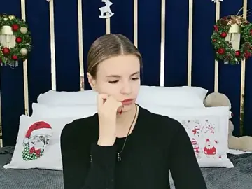 KiaraRolls  live sex cam