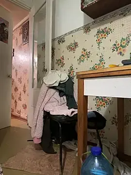 Nenssy555  live sex cam