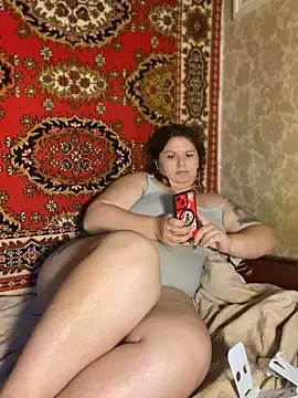 Nenssy555  live sex cam