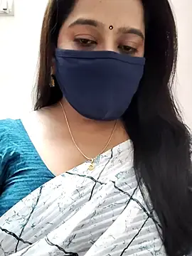 Saritha29  live sex cam