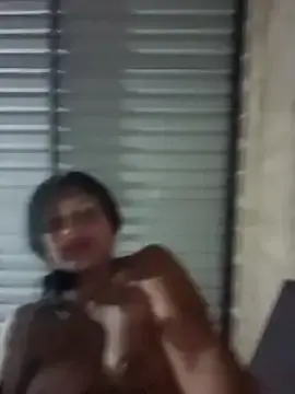 Miley_horny1  live sex cam