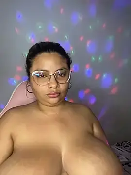 Lilytayler51  live sex cam