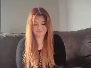 Curvy_rosie69  live sex cam