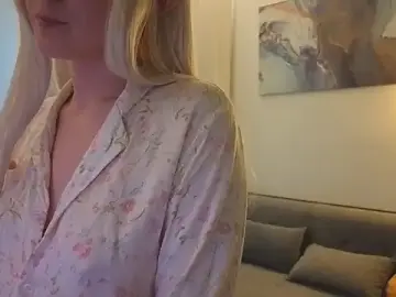 Marilynie  live sex cam
