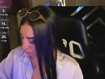 Mia_desire_a  live sex cam