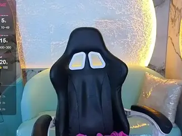 Mia_desire_a  live sex cam