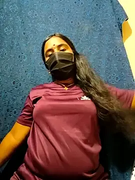 Mini-queen  live sex cam