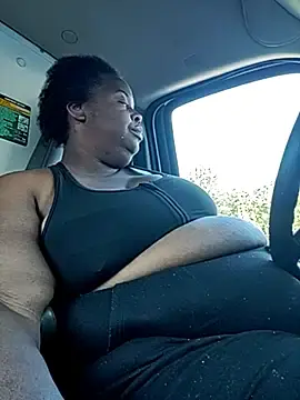 BigBust90  live sex cam