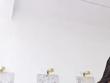 Katie_cruz  live sex cam