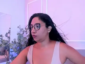 Maia_lion  live sex cam
