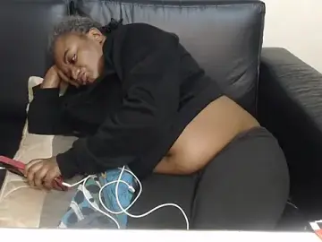 BustyNina41  live sex cam
