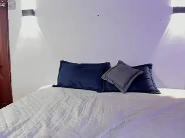 Lara_reynolds_  live sex cam