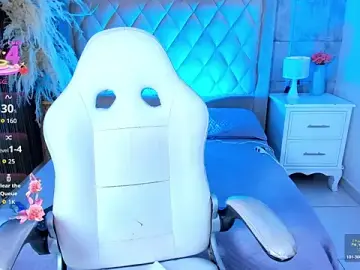 NahomiRichards_  live sex cam