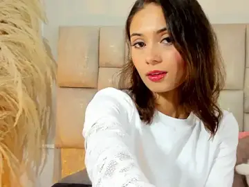 NicolMiller4  live sex cam
