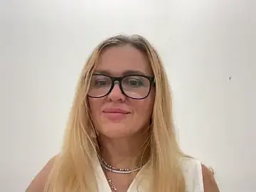 Norraya  live sex cam