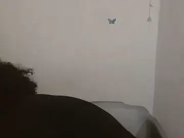 Strip_me_naked_  live sex cam