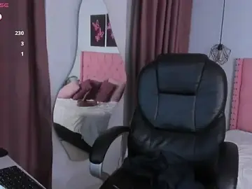 Mia__star1  live sex cam