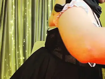 Emilia_Secrets  live sex cam