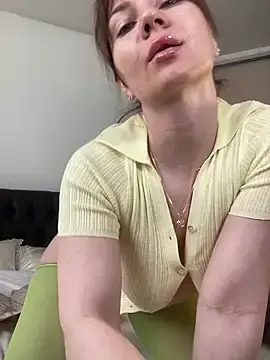 Goddess_Squirt_  live sex cam