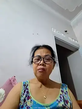 Hotestlove  live sex cam