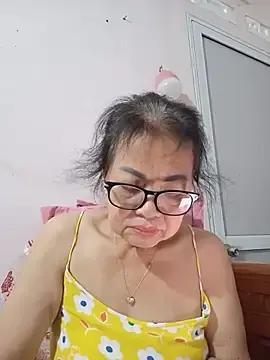 Hotestlove  live sex cam