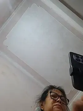 Hotestlove  live sex cam
