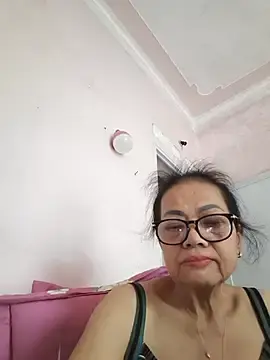 Hotestlove  live sex cam