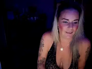 MissLukt  live sex cam