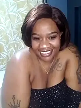 SEXYHUGEASS21  live sex cam