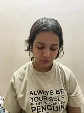 Sanjna0122  live sex cam
