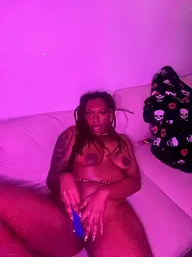 Skyeelovee  live sex cam