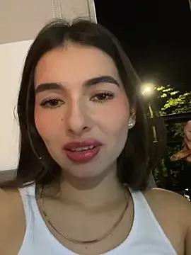 Coralinee_01  live sex cam