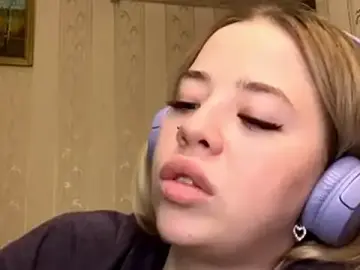 LynettaAlaimo  live sex cam
