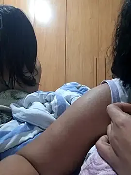 Morena680782  live sex cam