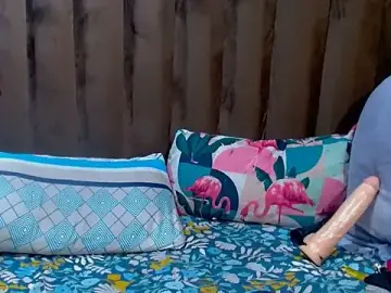 SexyChantyBabe25  live sex cam