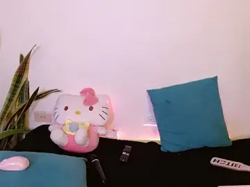 Kittycatw  live sex cam