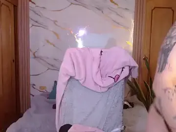 Kittycatw  live sex cam