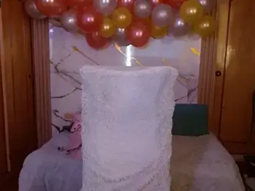 Kittycatw  live sex cam