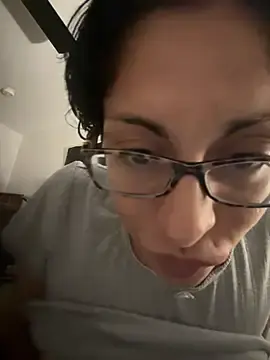 Myloveforyouu  live sex cam